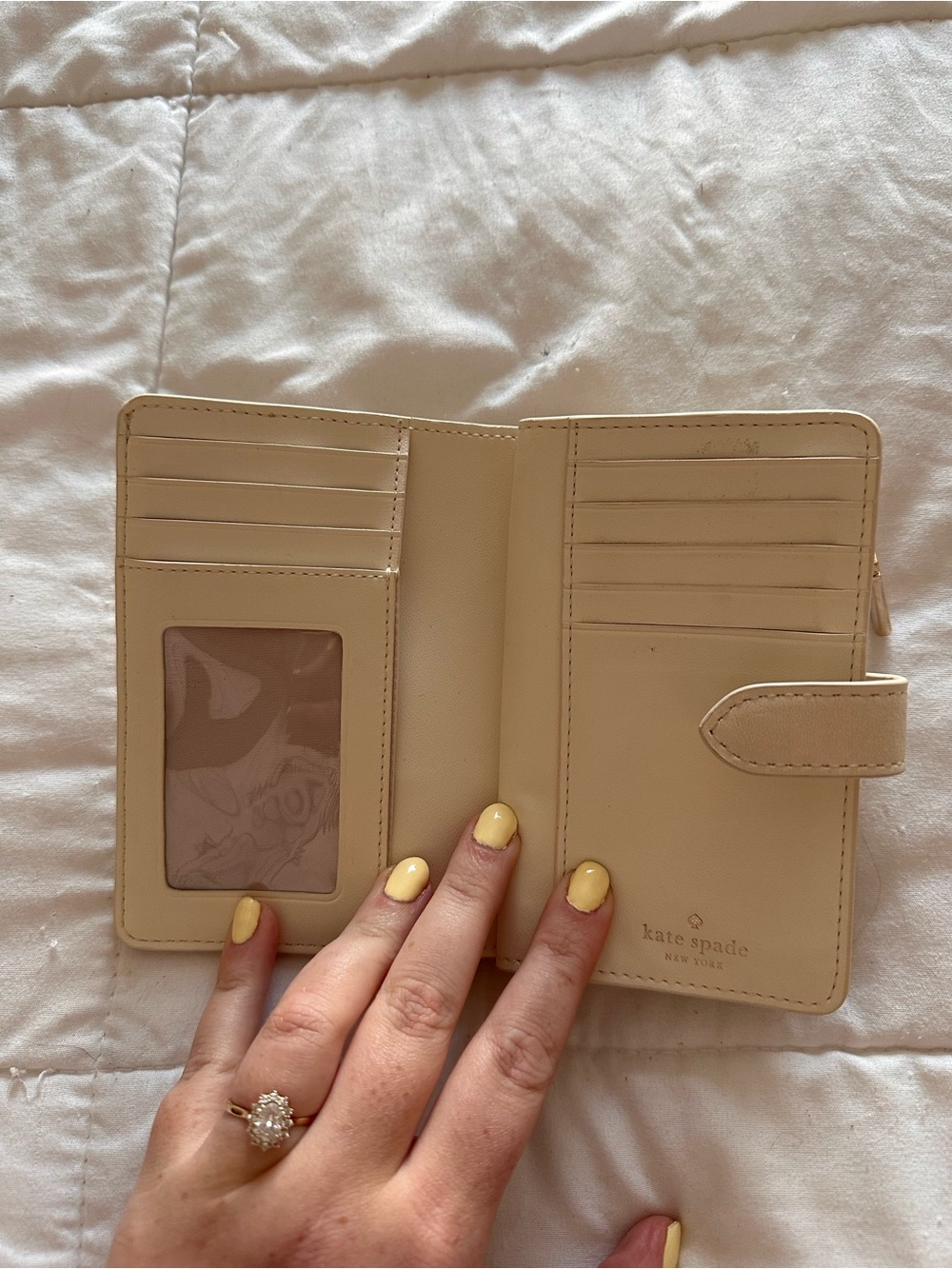 Kate Spade White Quilted Bifold Wallet - Picture 6 of 9